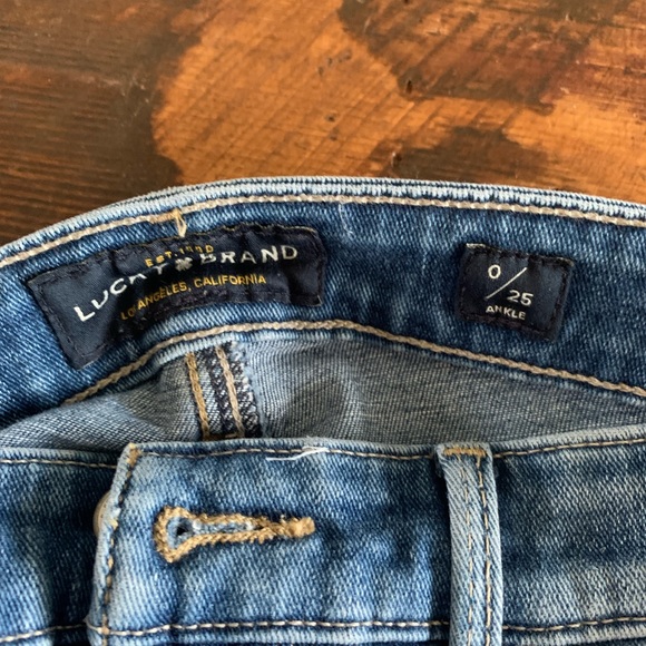 2 Pairs of Lucky Brand Skinny Jeans - Picture 6 of 6